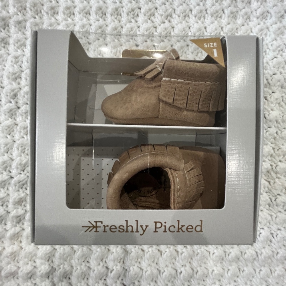 EUC Freshly Picked Moccasins - Size 1